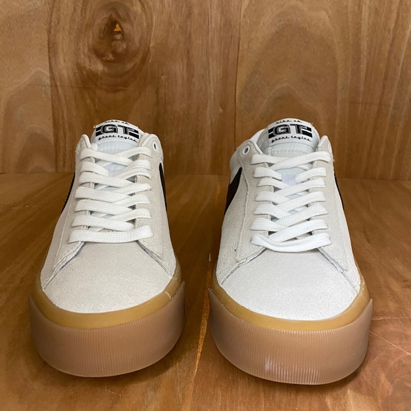 Nike SB Zoom Blazer Low Pro GT - Picture 3 of 6